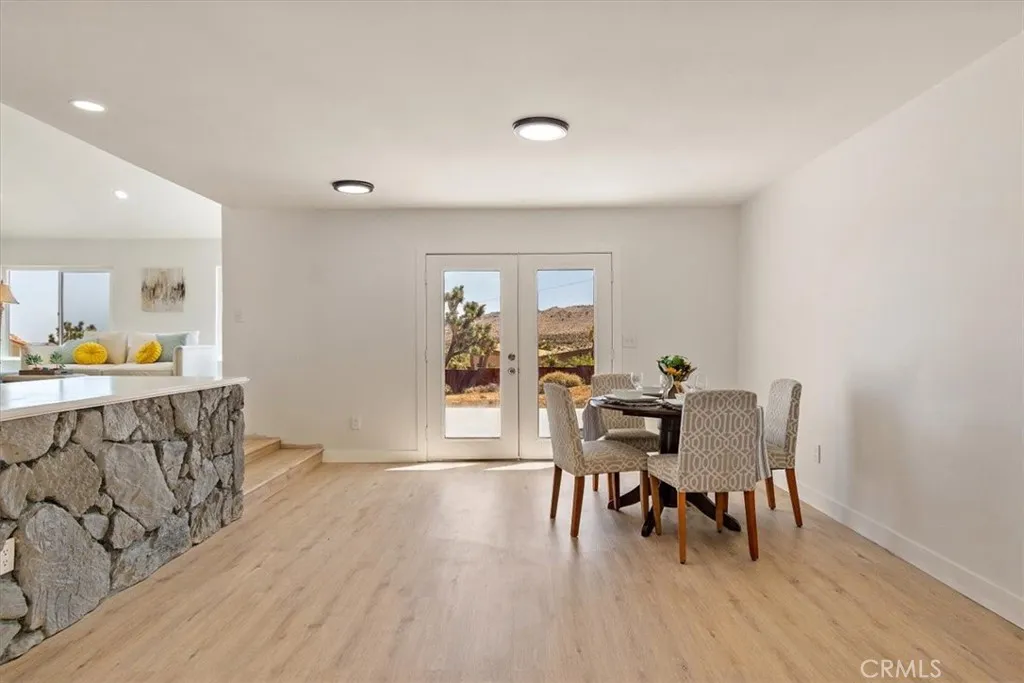 9255 Fortuna Avenue, Yucca Valley, California 92284 home-pic-25